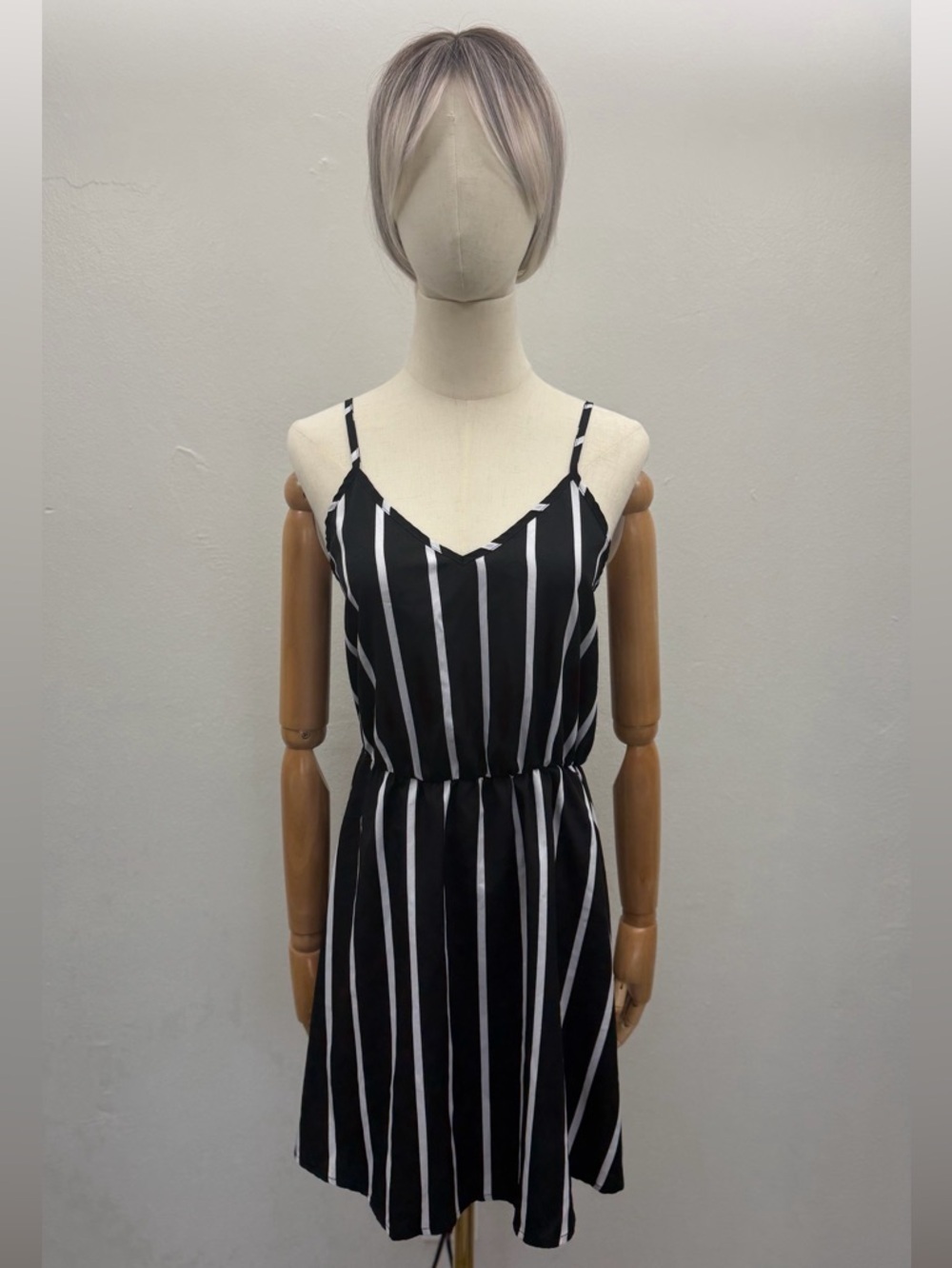Black White Striped Mini Dress Womenβs Size M Sleeveless Adjustable Straps